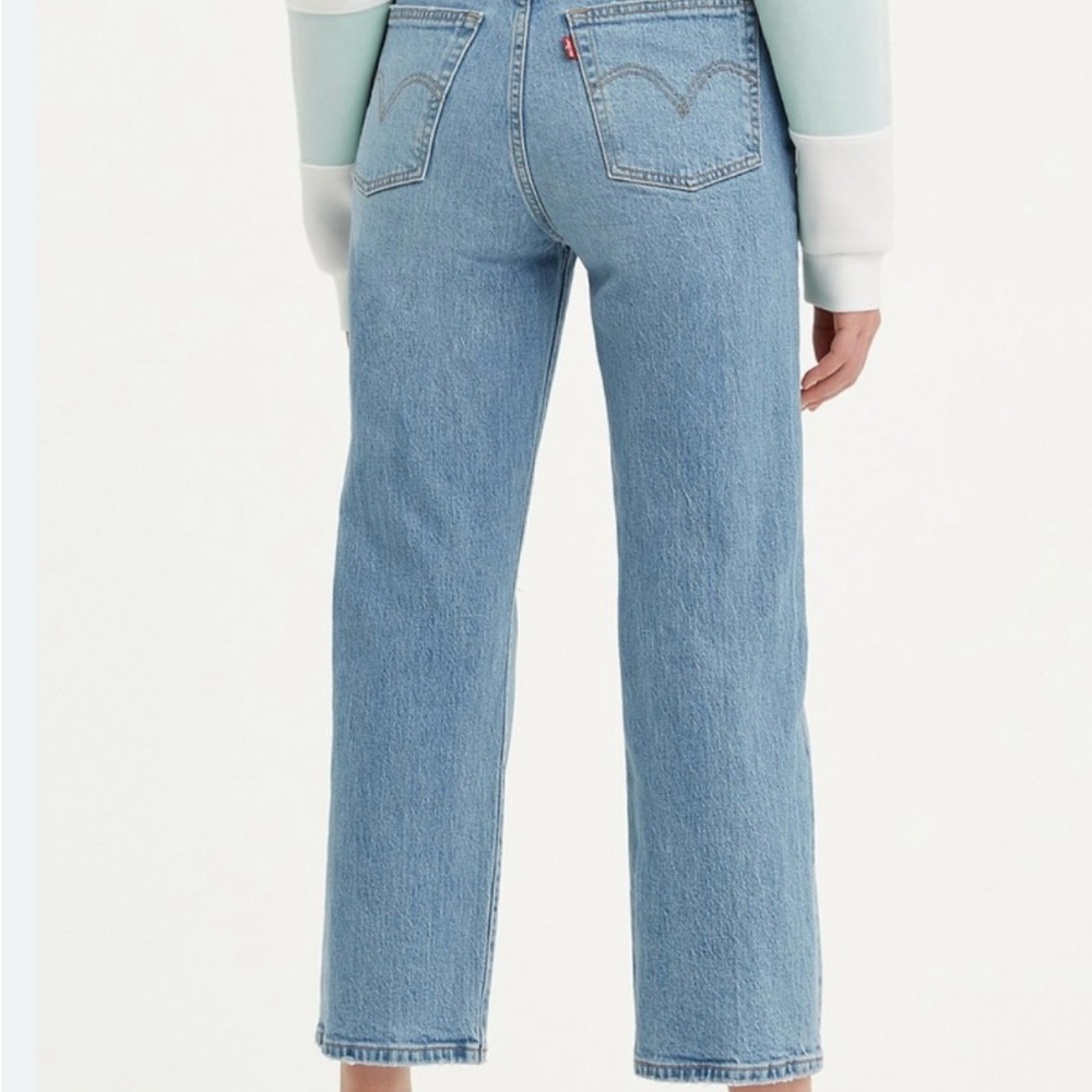 Revolve Levi’s Jeans- Ribcage Straight Ankle Size US 27 with Knee Rips - Picture 2 of 3